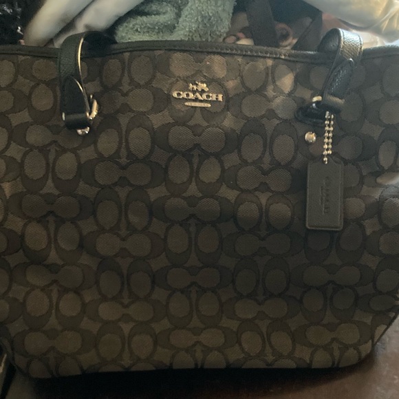 Ladies Coach Black Signature C Tote Bag - Picture 2 of 5